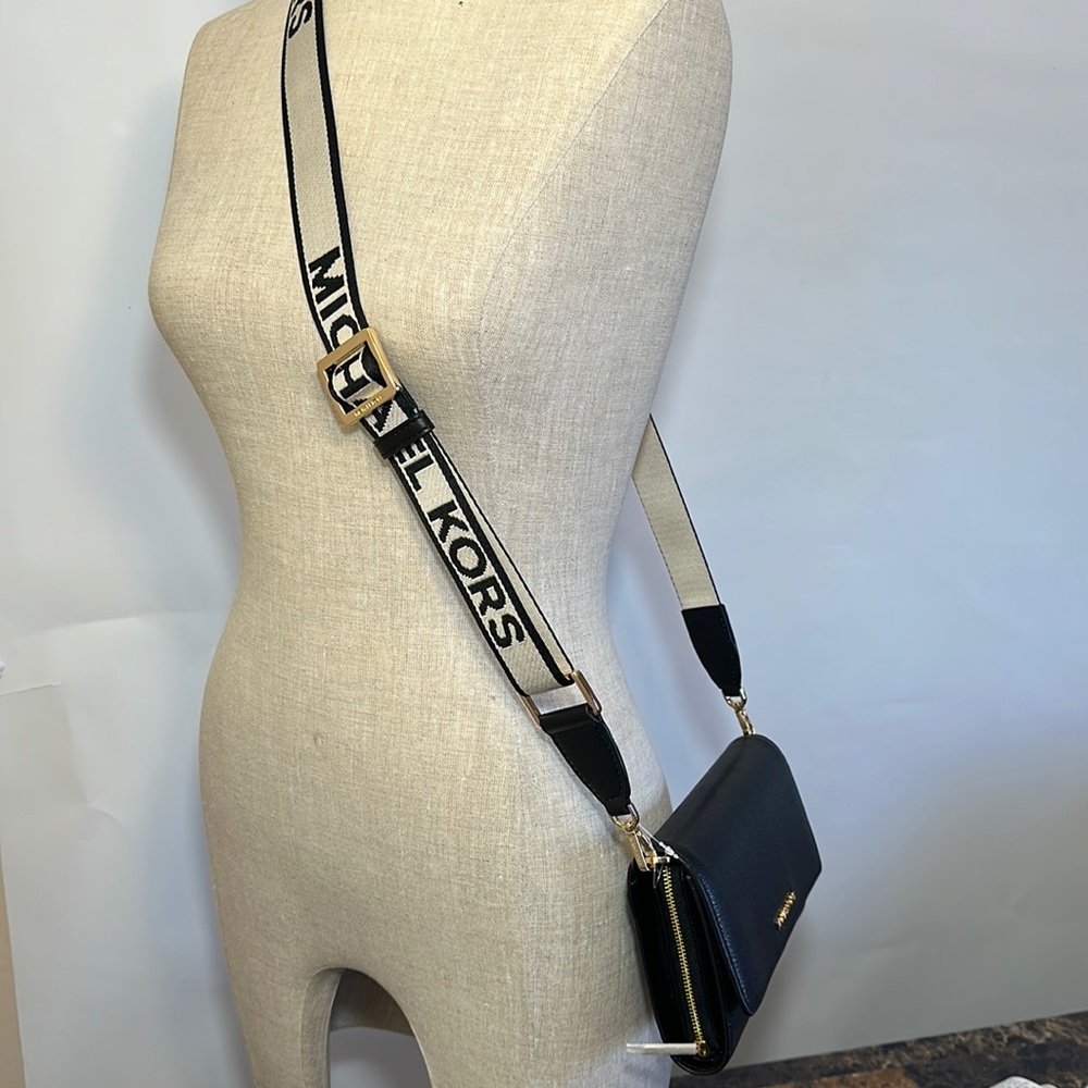 Michael Kors black leather large zip around wallet crossbody - Picture 2 of 11